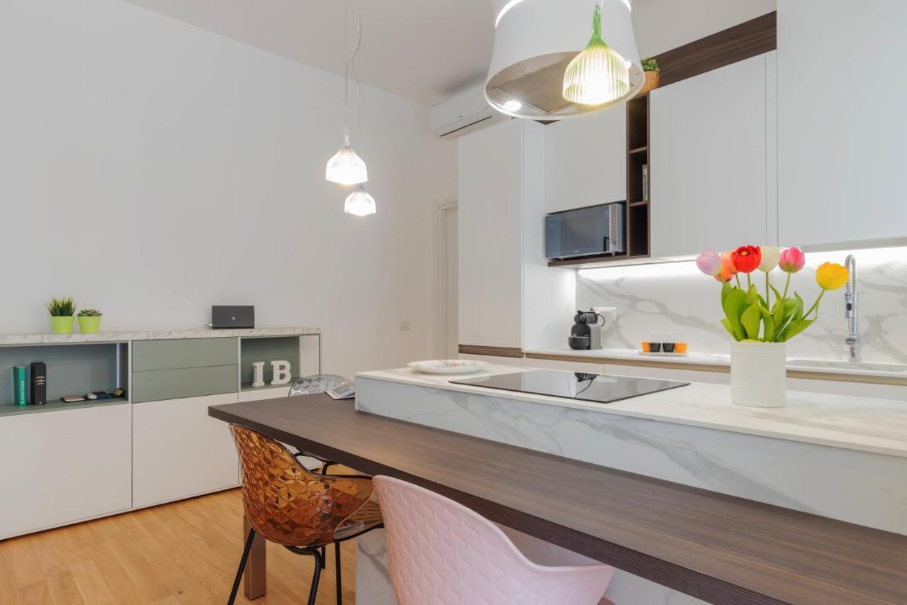 Design Premium Apartment In Center Milan - Homeunity Bagian luar foto